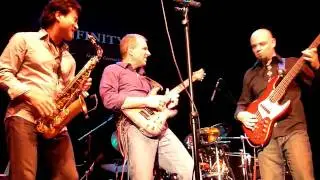 RIPPINGTONS'  LIVE!!!!!!!.............