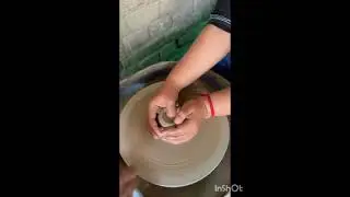 Experienced the timeless art of clay pottery in Andretta, Himachal #indianpottery #youtubeshorts 💚