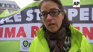 Thousands join climate protest in host city of UN conference Bonn