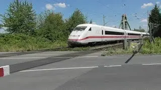 Bahnübergang Rotherbachstraße in Oberaden mit Br 146,185,187,193,275,402,429 und 643