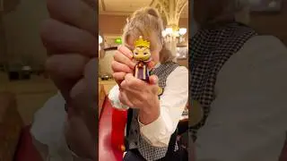 10 VILLAINS Mystery Unboxing at Disneyland Paris
