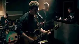 Noel Gallagher - Don't Look Back In Anger 1995 vs 2017