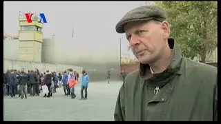 Memories of the Berlin Wall (On Assignment)