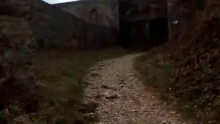 Вход в руины замка Хохенурах (Entering Hohenurach castle ruins)