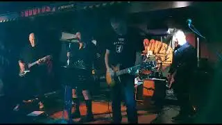 Stone Heroes at The Undercover Christmas Party lll at The Holroyd, Guildford on Fri.  16/12/22.