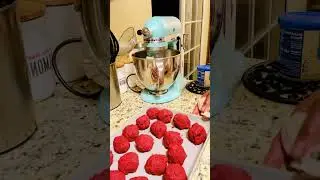 RUSTIC RED VELVET CAKE POPS
