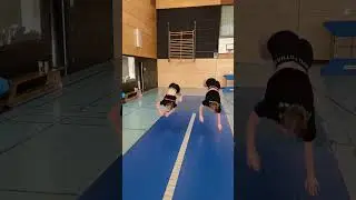 Oben ⬆️ Unten ⬇️ #turnen #gymnast #trampoline #airtrack #dance #funny #spagat #split #cartwheels