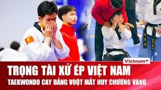 BỨC X&Uacute;C TỘT ĐỘ! Việt Nam Mất HCV D&ugrave; Singapore Vấp Lỗi Li&ecirc;n Ho&agrave;n &ndash; Trọng T&agrave;i Bị Tố THI&Ecirc;N VỊ | VNP