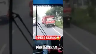 2 TRUK DILIBAS Sugeng Rahayu ngeblong pagi hari #sugengrahayu #balapanbus #bismania