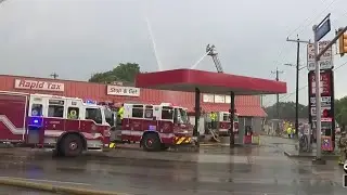 Roof of Southeast Side strip mall collapses in fire, SAFD chief says