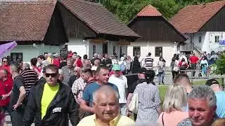 Kumrovec: Ljubitelji  Tita okupili se ispred njegove kuće za 130. rođendan (Josip Regović/PIXSELL)