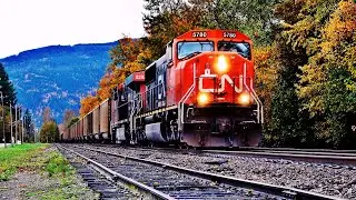 EMD IN THE LEAD! CN 5780 Pulling Short Empty Sulfur Train On The Double Track!
