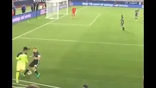 #SkillOfTheWeek 007 | Roberto Firmino “Roulette” | Liverpool v. AC Milan, 07/30/2016