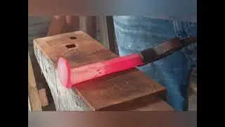 Forging a simple railroad spike knife. Great beginner project.