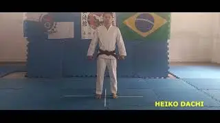 Heiko Dachi e Musubi Dachi