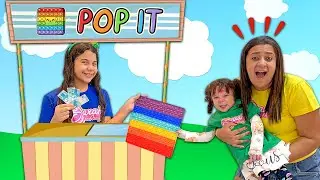 SARAH TRANSFORMOU SUA CASA EM UMA LOJA DE POP IT !!!