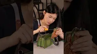 This green wood carving leather bag is really beautiful. You really don't like it?#bag #handmade