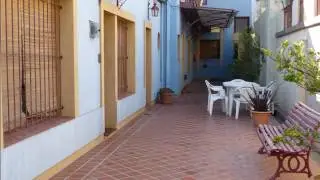 Departamento en alquiler. Centro de Lujan.  2 ambientes. $ 6.000 mensual.