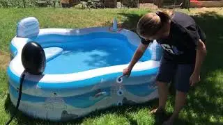Inflatable Pool with Seats with Penguin Sprinkler Backrests