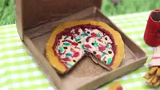 Pizza Picnic | Cardboard Food