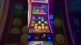 Triple pop! Crazy chickens #slots #jackpot #slotbonus #bonus #casino #sneakyslots #crazychicken