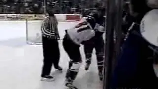 Mike Richards vs. Marc Rancourt - 3/5/05