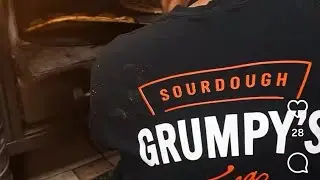 Rayzin Bleu is live At the infamous Grumpys 🍕 in saddlebrook new jersey. Greatest 🍕 on earth‼️