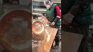 Искры🎇 металла #монтажник #металлообработка #заготовка #welding
