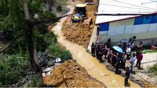 Amazing road connection 100% success! Shantui dozer pushing soil rock into canal to make a new road