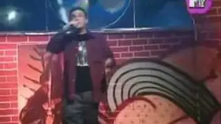 Ten Typ Mes - Sam siedze tu (live) Rap Pakamera