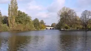 Hamburg, Ohlsdorf, Alster, Ufer Rathenaustra&szlig;e, Kanu Einsatzstelle - Full HD (1080p) Videobild