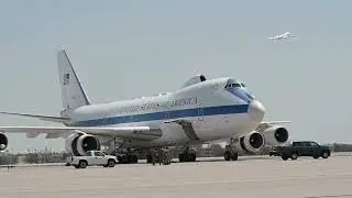 Boeing E-4 Advanced Airborne Command Post (AACP) - [Boeing 747-200B]