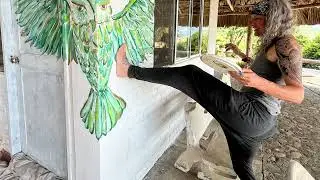 How to Paint an Owl on a Door in Colombia