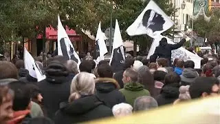 Corsica: Nationalist show of strength ahead of Macron visit