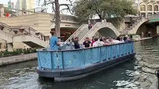 Круизы по Сан-Антонио на лодке по набережной