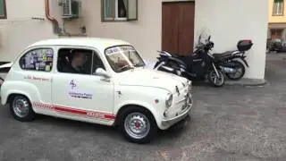 Abarth 850 TC 1961 di Papini mentre esce dall'officina
