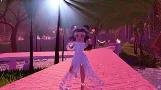 Pocket Locket //  Alaina Castillo // Roblox Music Video // Royale High // Aunikamila // Anyakamila