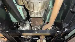1998 Land rover defender 90 300 tdi with softtop. Underside