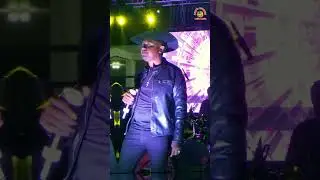 Chuy Diaz Y Su Estilo Huehueteco - Popurr&iacute; Corridos