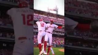 When Rhys Hoskins pulled off this BAT SPIKEEEE!! #mlb #shorts #viral #andres #fyp