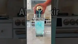 Magic glitter cocktail made with ANTI 💙 #antielixir #glitter #drink #cocktails #hangovercure