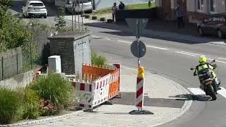 Deutschland Tour 2024 Burladingen Kreisverkehr Durchfahrt inkl. Begleitfahrzeuge