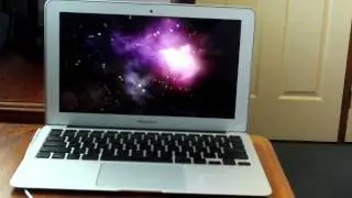  11.6 inch Macbook Air first boot!