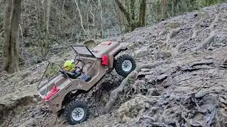 Jeep cj7 - Grimpette &agrave; la cascade de Creissels apr&egrave;s la crue et le gel 