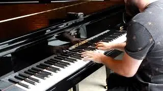 Visitando uma loja de Pianos - Academia de Piano