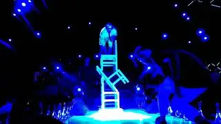 LED Chair Acrobat