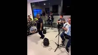 MONEDA SIN VALOR. LOS ALEGRES DEL BARRANCO. LA QUE LE GUSTAVA ALA GILBERTONA ✝️