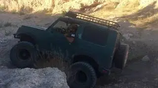 Desert Arroyos Past Red Sands Off road Rock Crawling