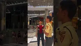 4. DITSAMAPTA POLDA KEPRI MELAKSANAKAN PATROLI DIALOGIS DITEMPAT KERAMAIAN SAAT LIBUR NATARU