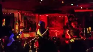 White Indian - Don&acute;t Look Back In Anger  (cover) Yk&auml;n Pub 27.2.2016